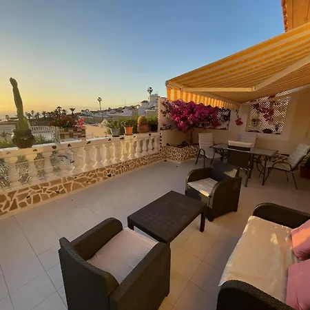 Apartment 108 Parque Cristina, Ocean View, Heated Pool, Free Wi Fi *