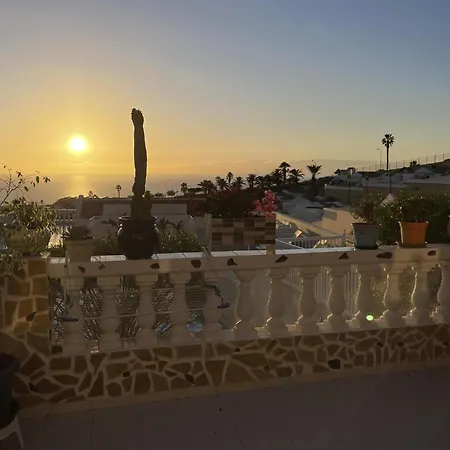 Appartement 108 Parque Cristina, Ocean View, Heated Pool, Free Wi Fi *